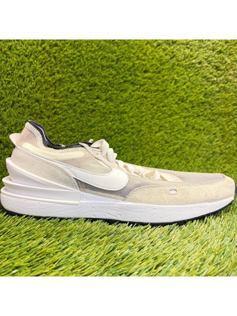 Nike Waffle One Mens Size 11 Summit White Athletic Running Walking Shoes Sneaker